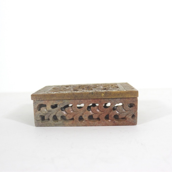 Vintage Carved stone box - Picture 3 of 9